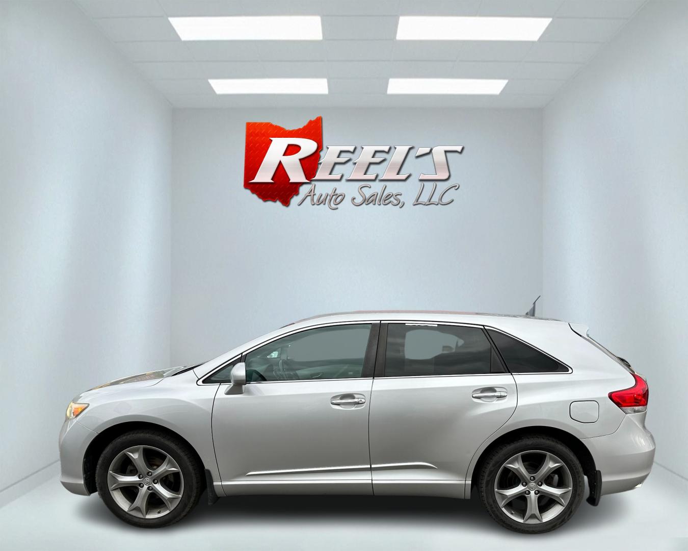 2012 Silver /Gray Toyota Venza XLE V6 AWD (4T3BK3BB3CU) with an 3.5L V6 DOHC 24V engine, 6-Speed Automatic transmission, located at 547 E. Main St., Orwell, OH, 44076, (440) 437-5893, 41.535435, -80.847855 - Photo#7